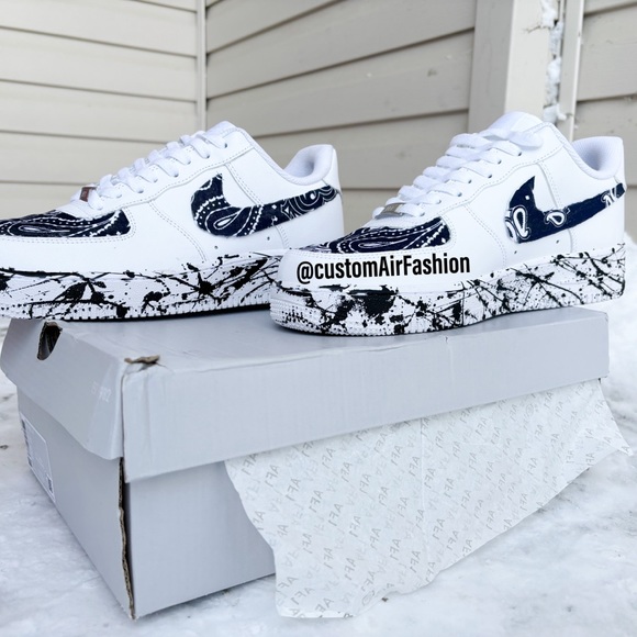 Handmade Custom shoes, made with bandanas, it can be made with any colour - Picture 4 of 6